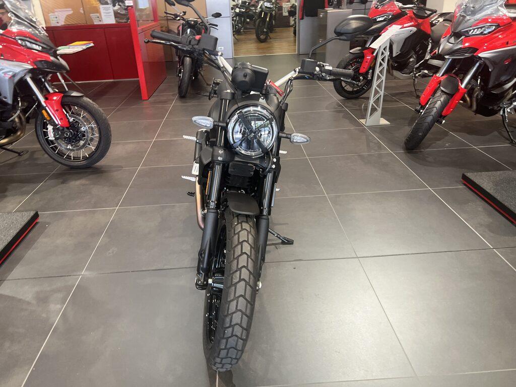 SCRAMBLER 800
