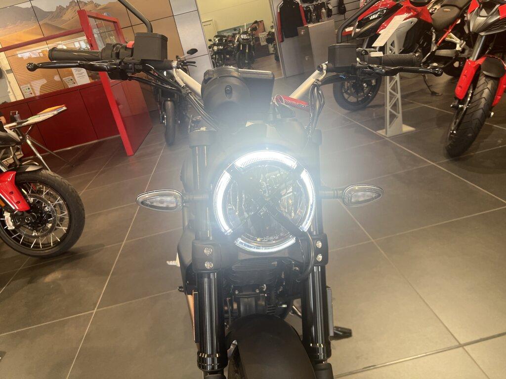 SCRAMBLER 800