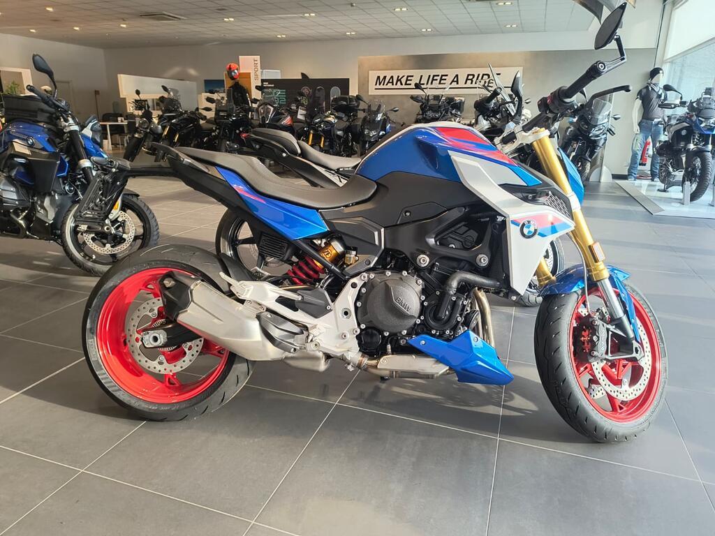 F 900 R