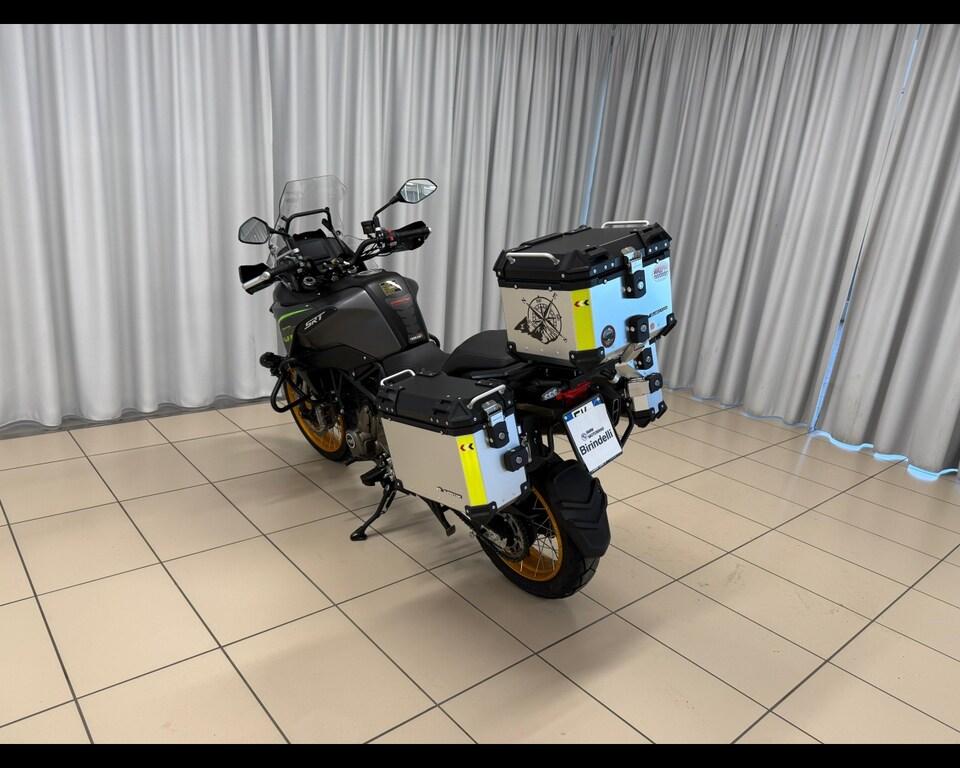 SRT 700