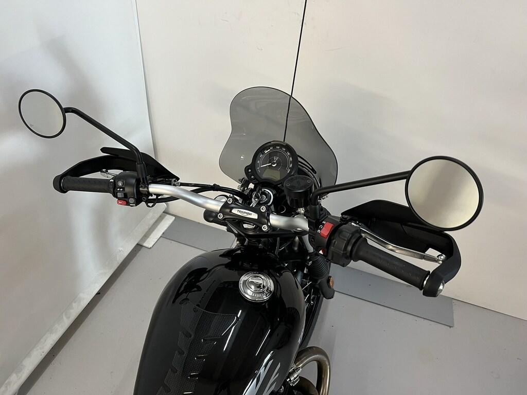 STREET SCRAMBLER 900