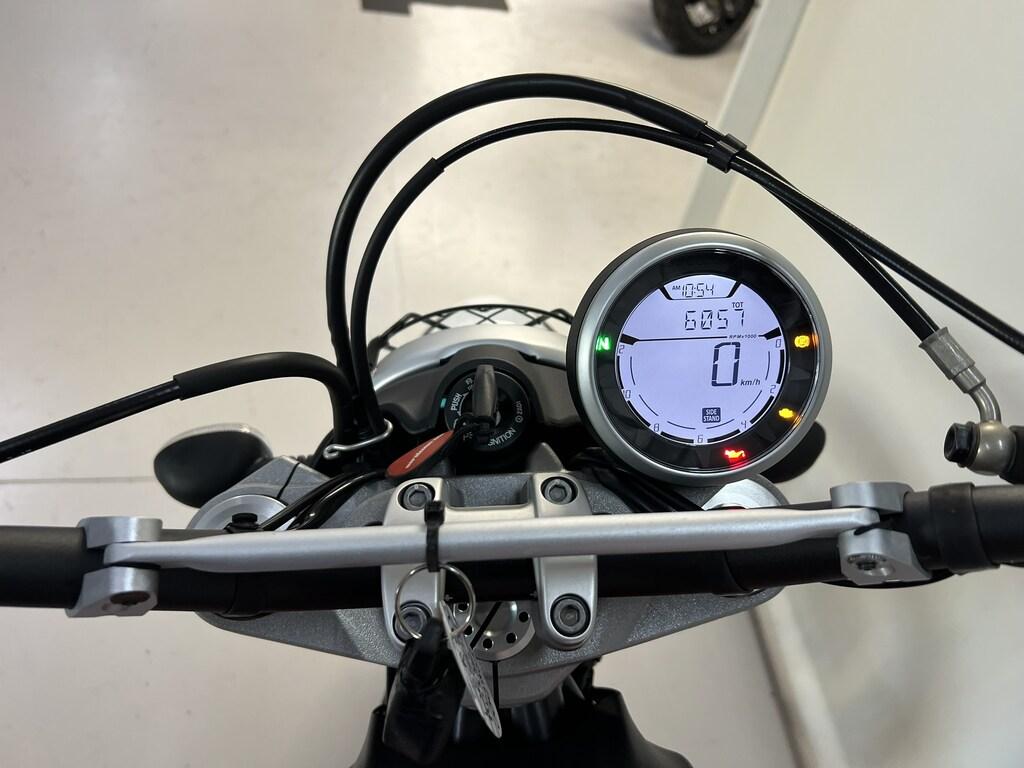 SCRAMBLER 800