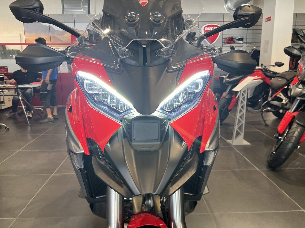 MULTISTRADA V4