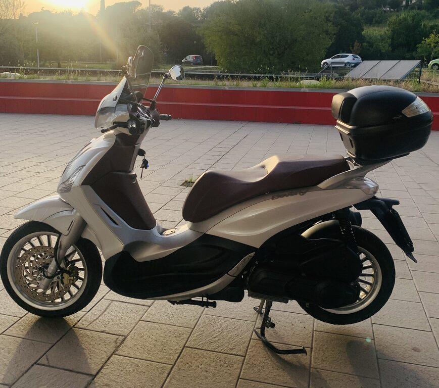 BEVERLY 300