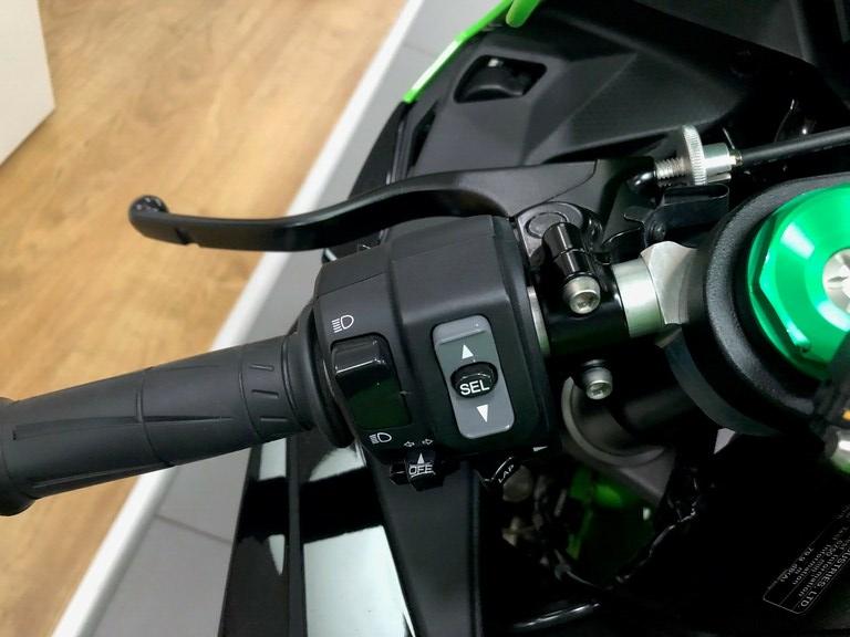 NINJA ZX-10R