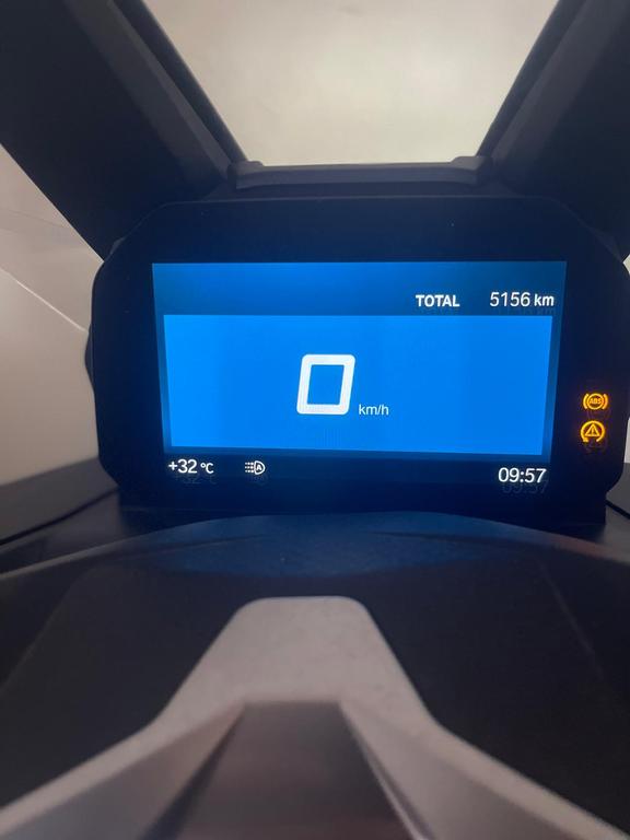 C 400 X