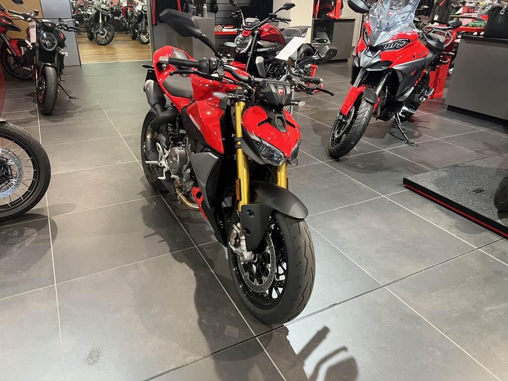 STREETFIGHTER V2 890