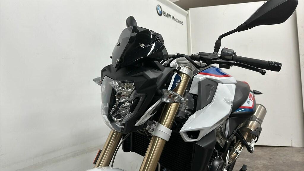F 800 R