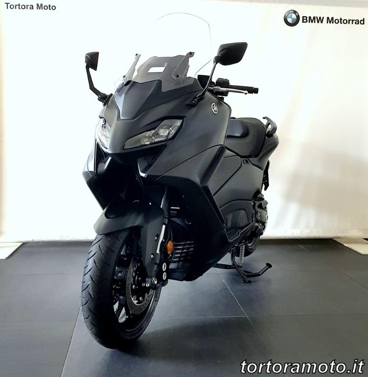 T-MAX 560