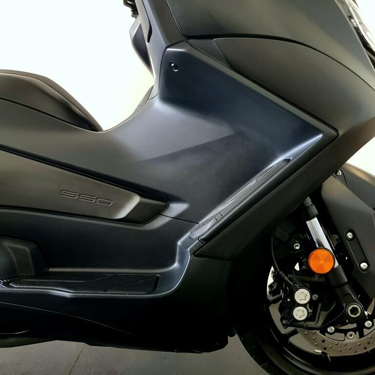 T-MAX 560
