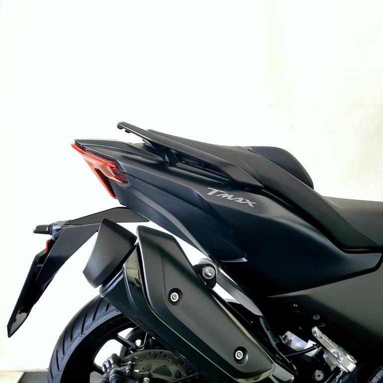 T-MAX 560