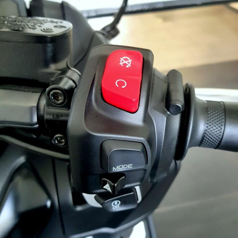 T-MAX 560