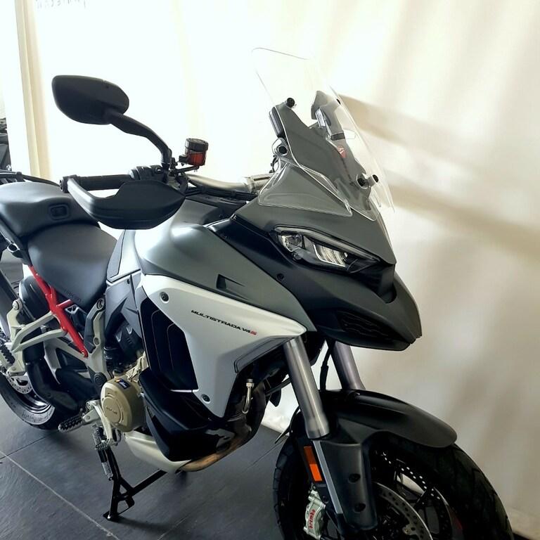 MULTISTRADA V4