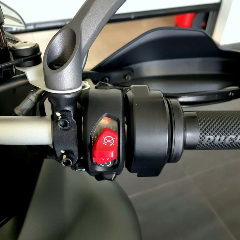 MULTISTRADA V4