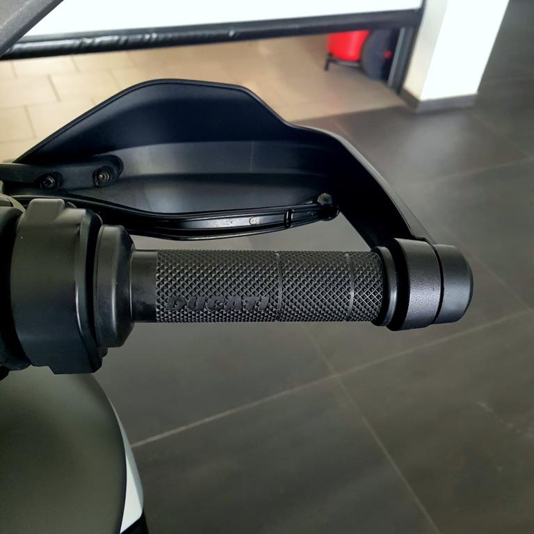 MULTISTRADA V4
