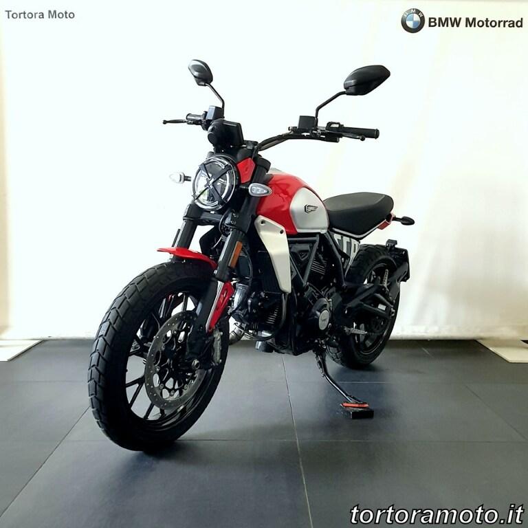 SCRAMBLER 800