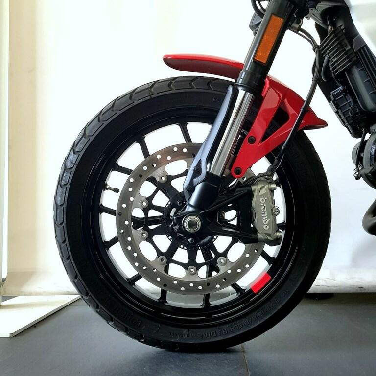 SCRAMBLER 800