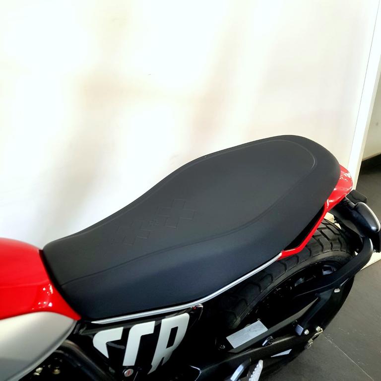 SCRAMBLER 800