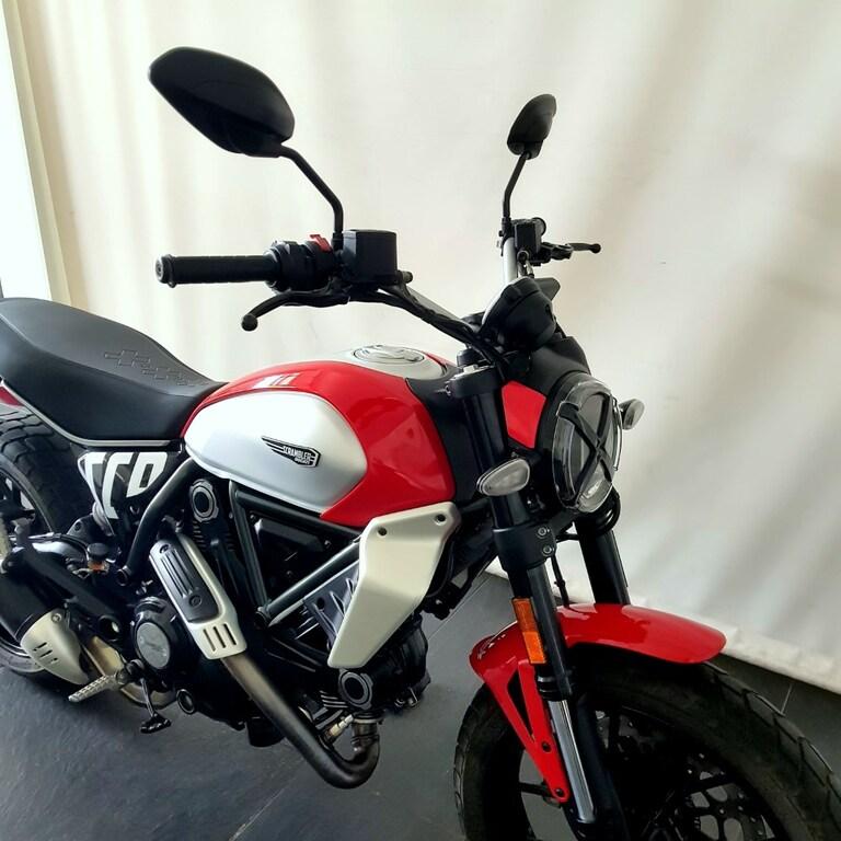 SCRAMBLER 800