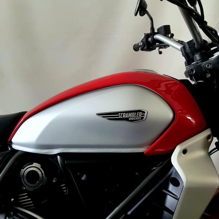 SCRAMBLER 800