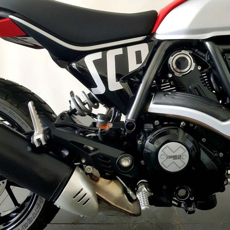 SCRAMBLER 800