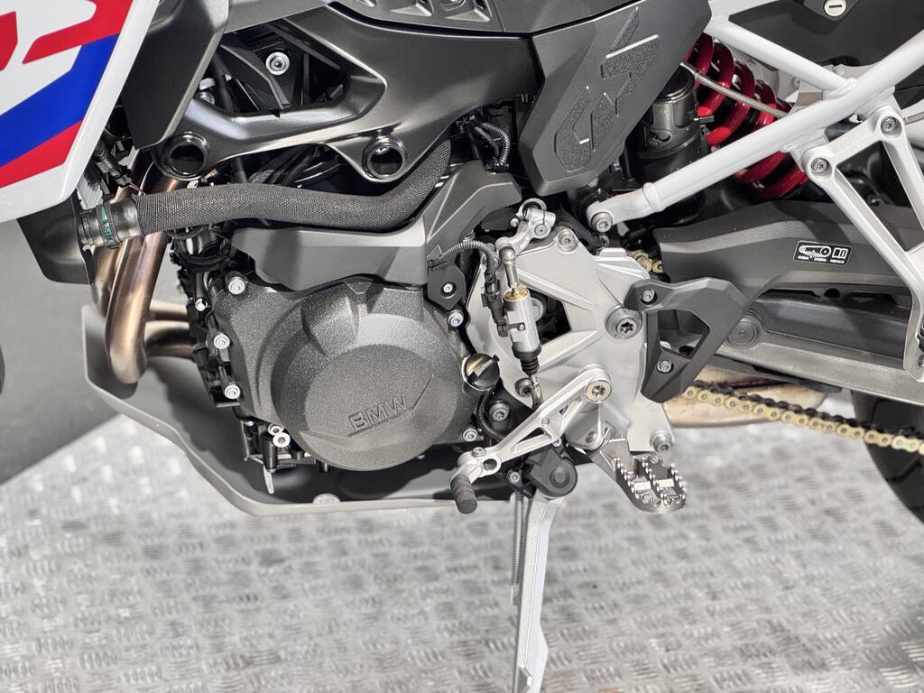 F 900 GS