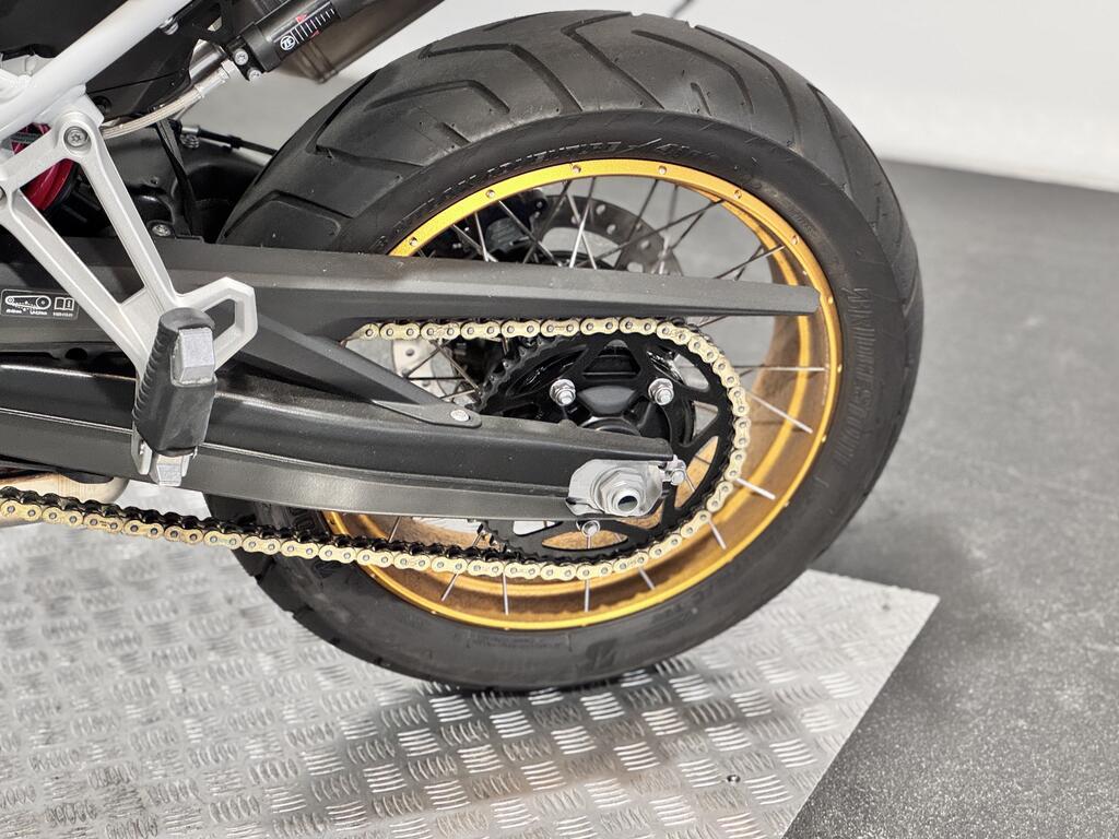 F 900 GS