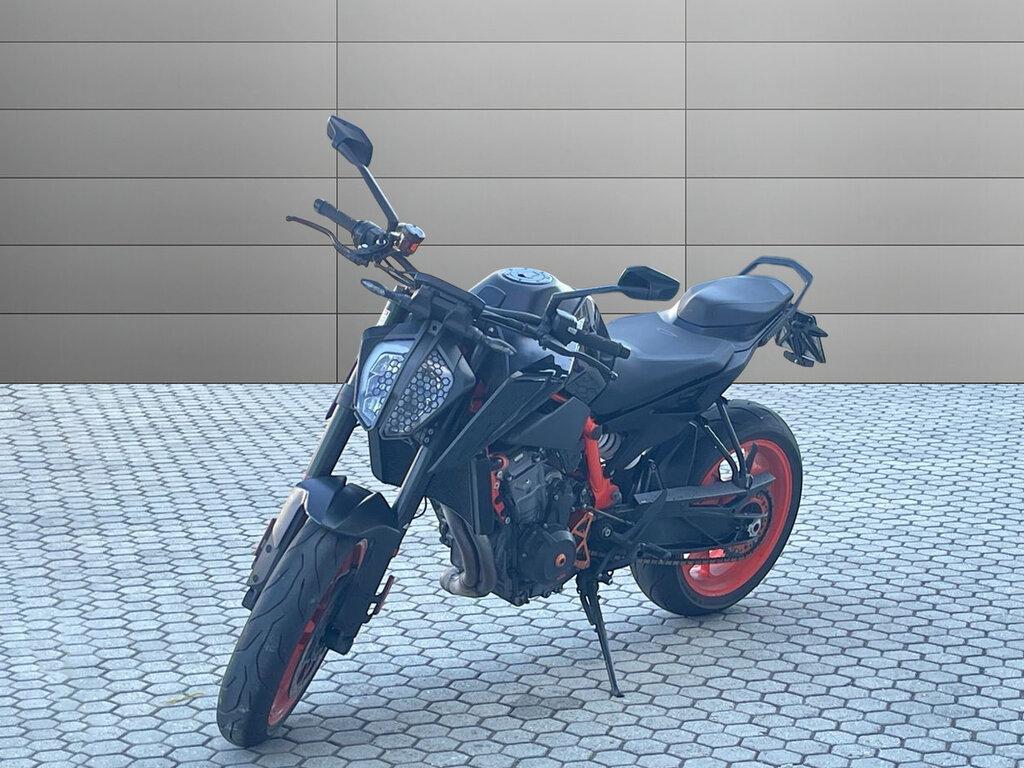 890 DUKE