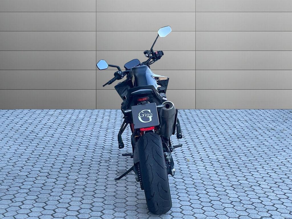 890 DUKE