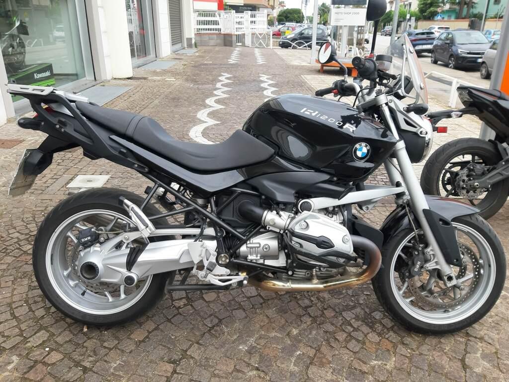 R 1200 R