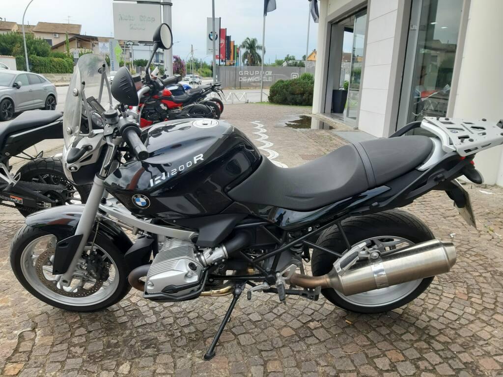R 1200 R