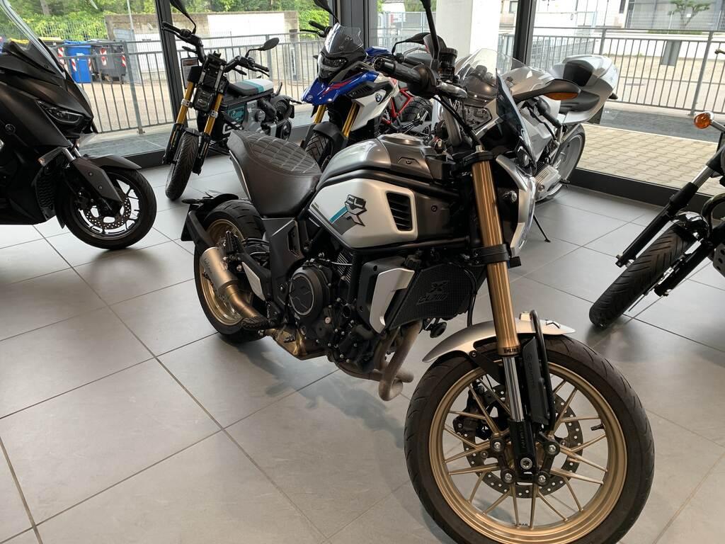 700 CL-X