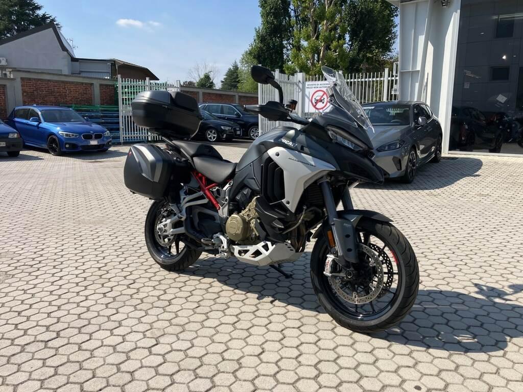MULTISTRADA V4