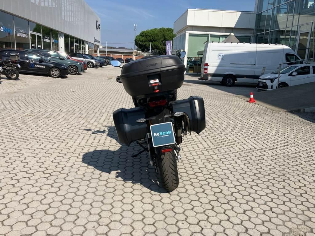 MULTISTRADA V4