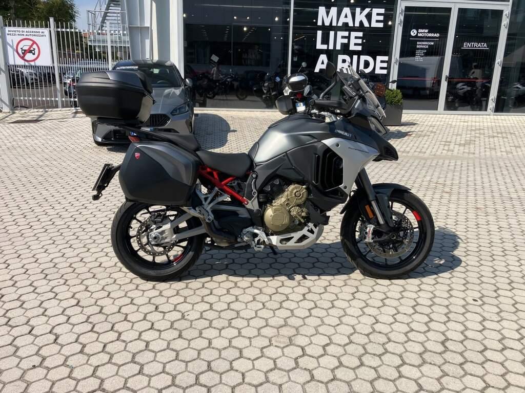 MULTISTRADA V4