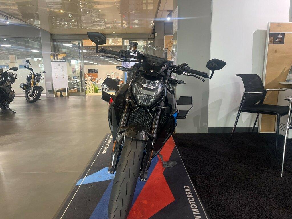 M 1000 R