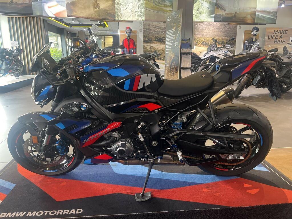 M 1000 R
