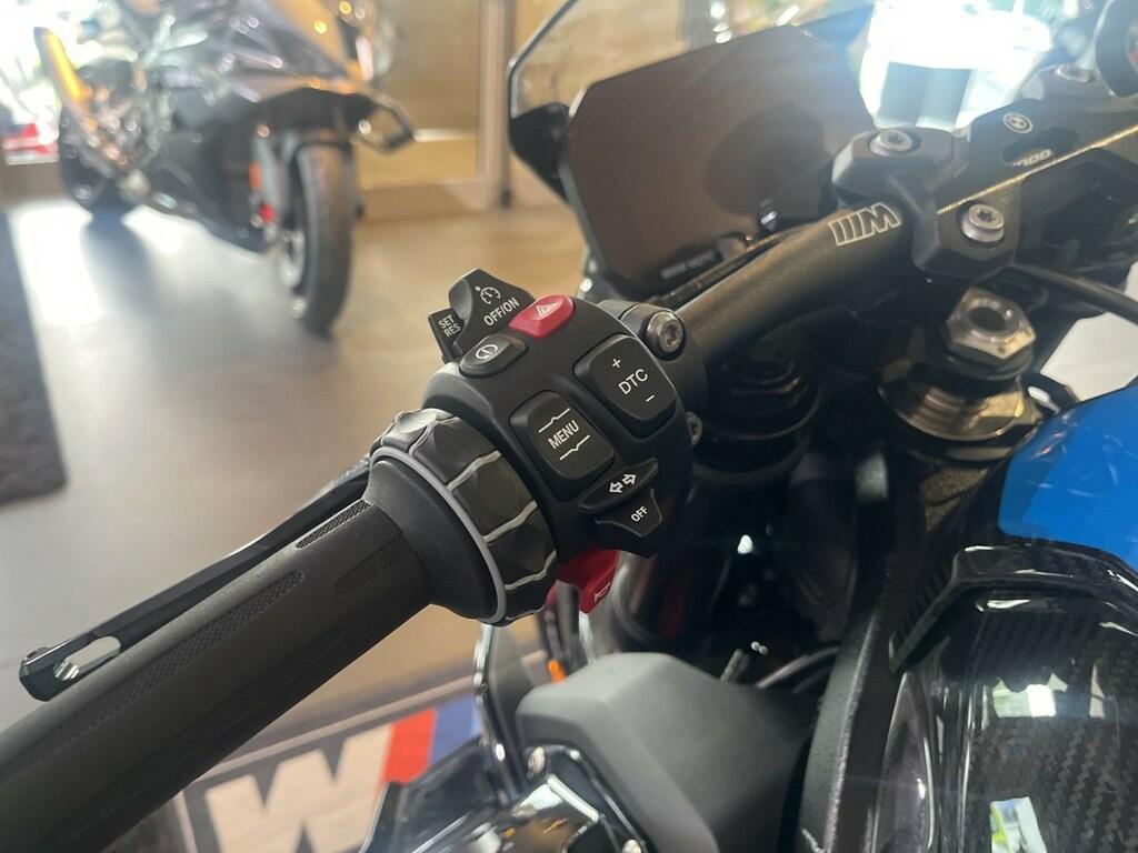 M 1000 R