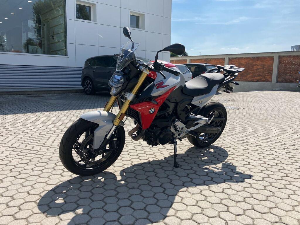 F 900 R