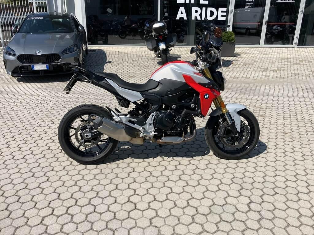 F 900 R