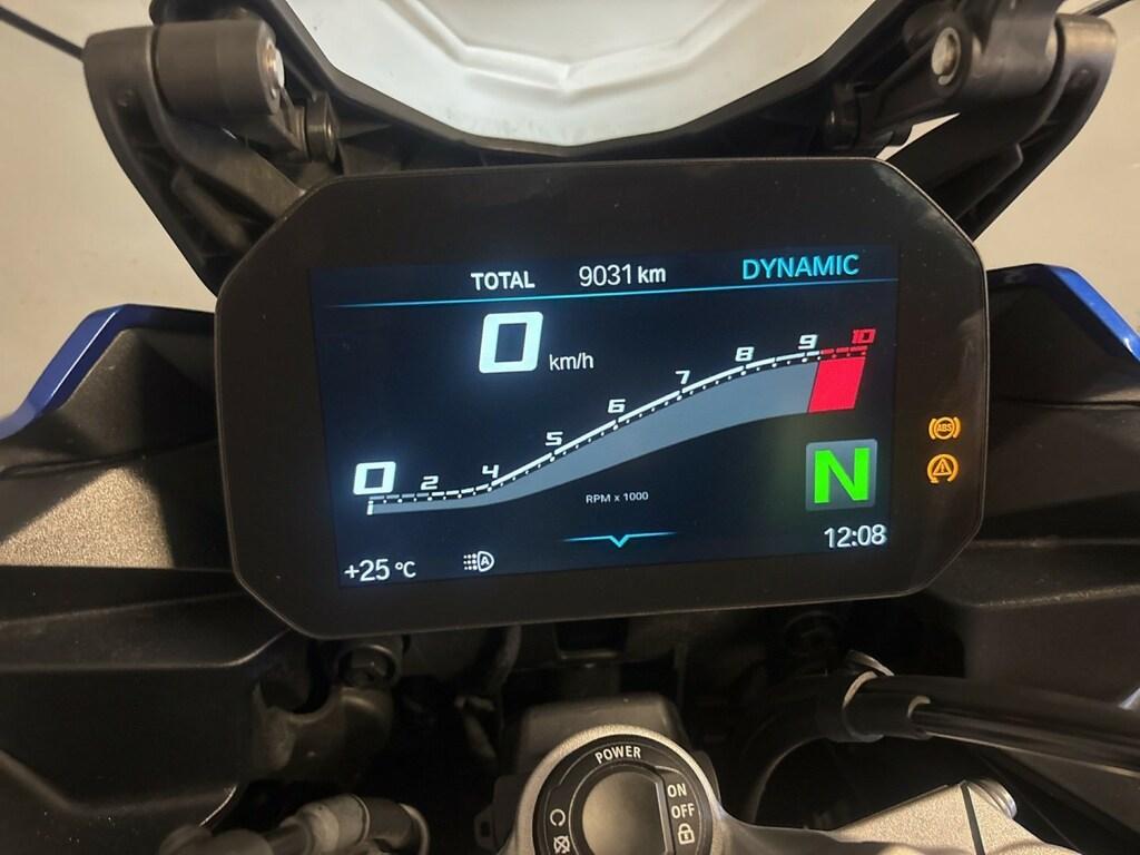 F 900 XR
