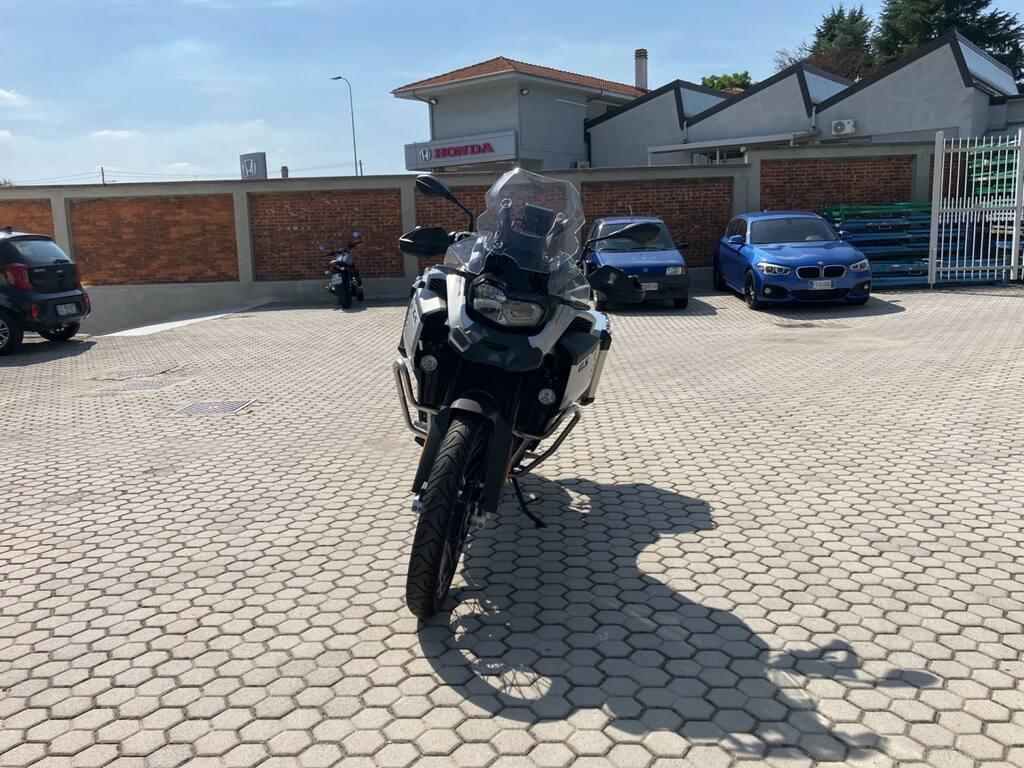 F 900 GS