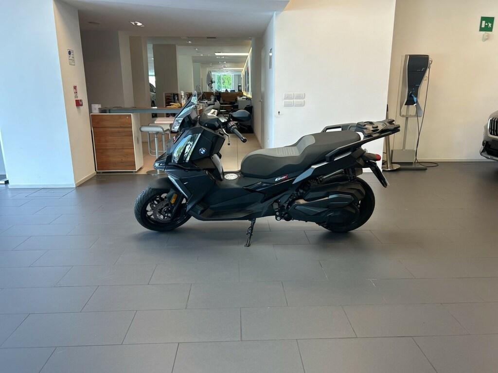 C 400 X