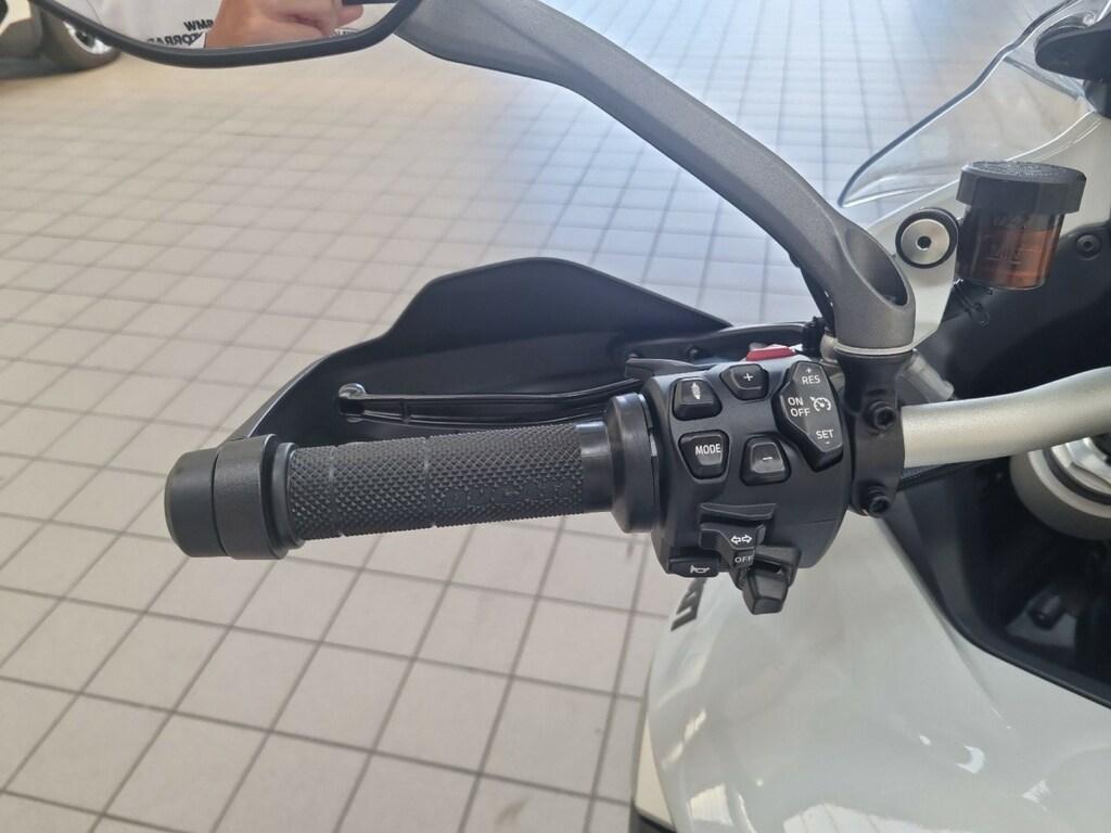 MULTISTRADA V4