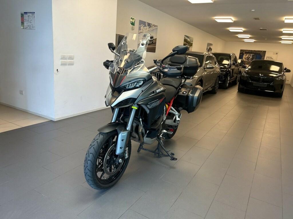 MULTISTRADA V4