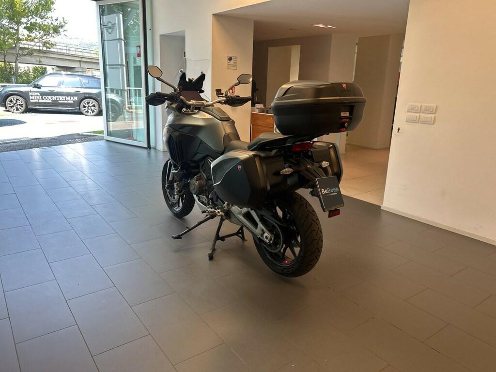 MULTISTRADA V4