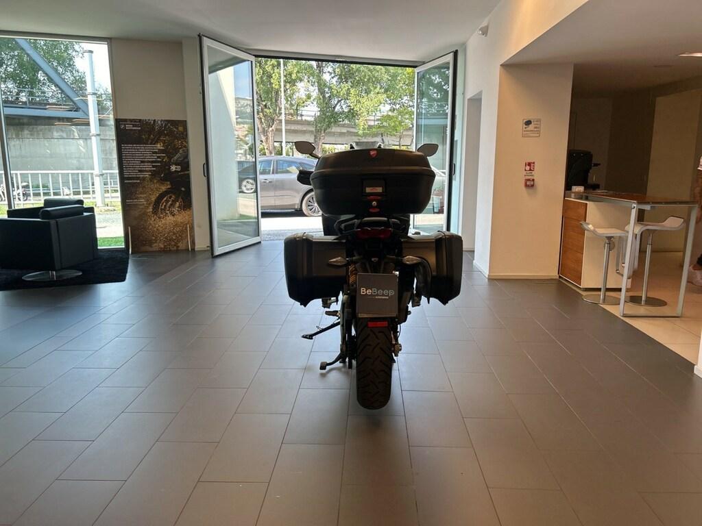 MULTISTRADA V4