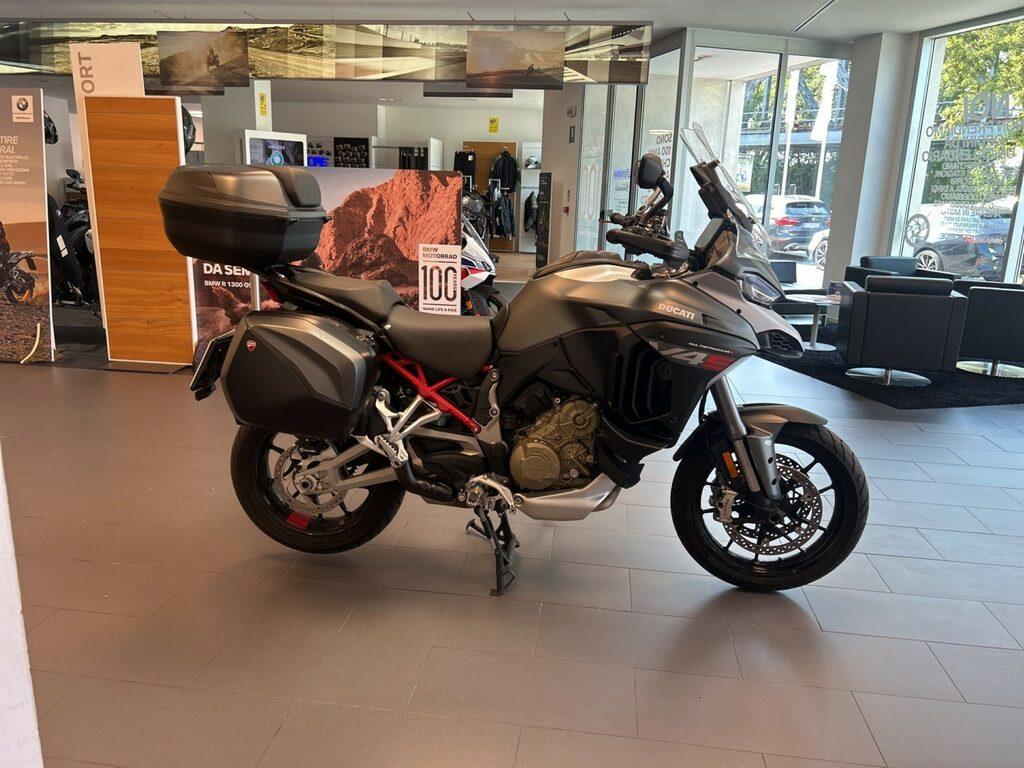 MULTISTRADA V4