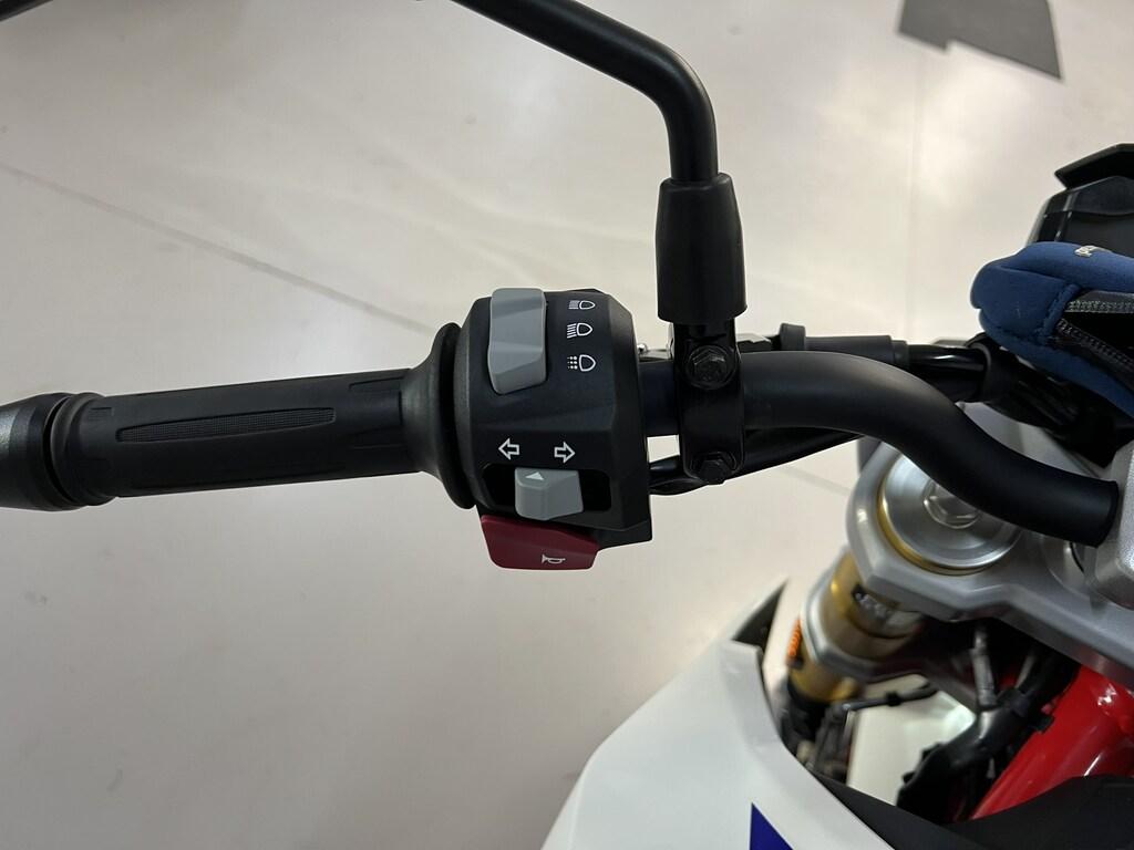 G 310 R