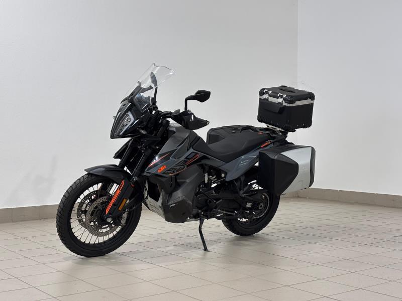 890 ADVENTURE